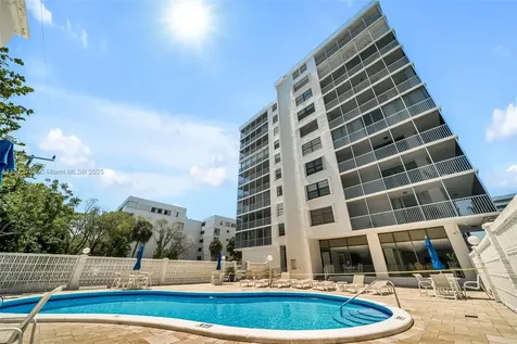 150 Ocean Lane Drive Key Biscayne FL 33149