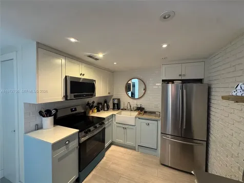 5161 Collins Avenue Miami Beach FL 33140