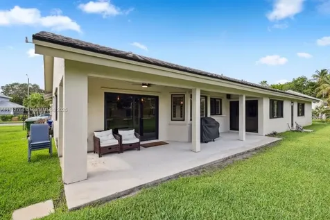 20141 NW 8th Street Pembroke Pines FL 33029