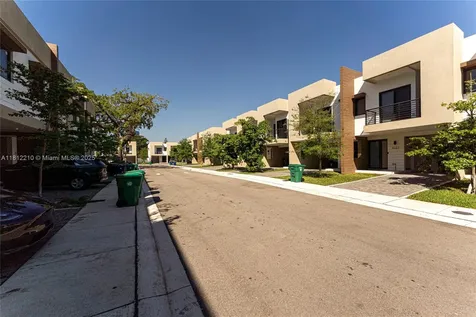 4141 N Oak Place Dania Beach FL 33314