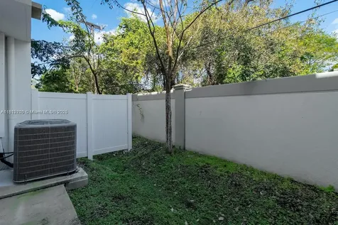 4141 N Oak Place Dania Beach FL 33314