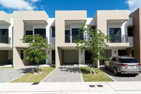 4141 N Oak Place Dania Beach FL 33314