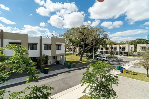 4141 N Oak Place Dania Beach FL 33314