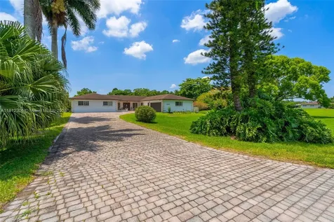 17550 SW 59th Court Southwest Ranches FL 33331