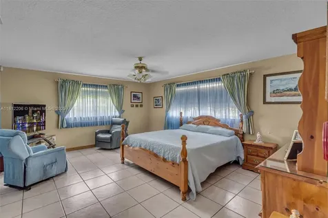 17550 SW 59th Court Southwest Ranches FL 33331