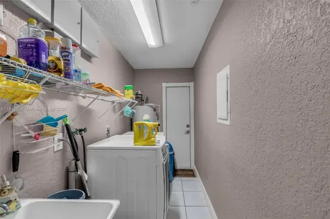 17550 SW 59th Court Southwest Ranches FL 33331