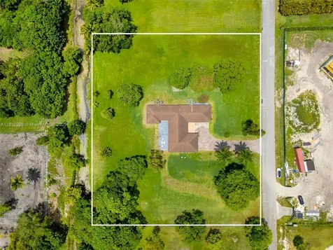 17550 SW 59th Court Southwest Ranches FL 33331