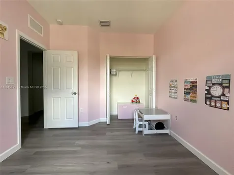 6489 N Anise Court Davie FL 33314
