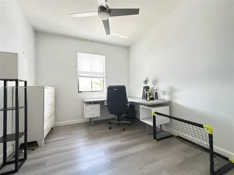 6489 N Anise Court Davie FL 33314