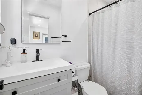 974 NE 145th Street North Miami FL 33161
