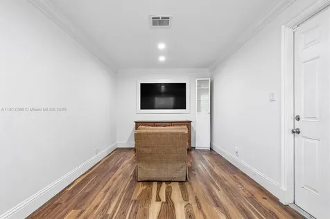 840 N 68th Terrace Hollywood FL 33024