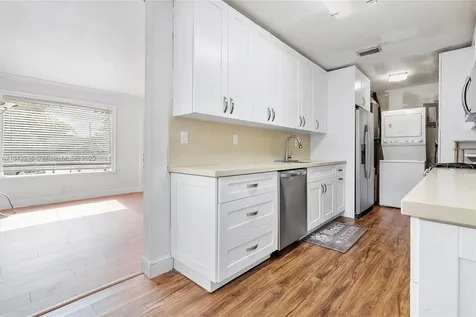 840 N 68th Terrace Hollywood FL 33024