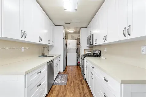 840 N 68th Terrace Hollywood FL 33024