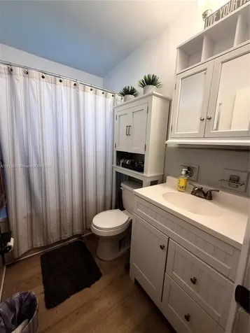 2430 N 61st Terrace Hollywood FL 33024
