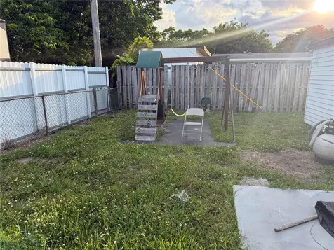 2430 N 61st Terrace Hollywood FL 33024