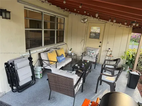 2430 N 61st Terrace Hollywood FL 33024
