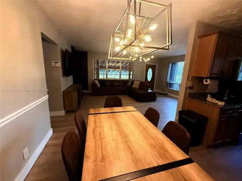 2430 N 61st Terrace Hollywood FL 33024