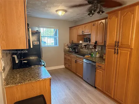 2430 N 61st Terrace Hollywood FL 33024