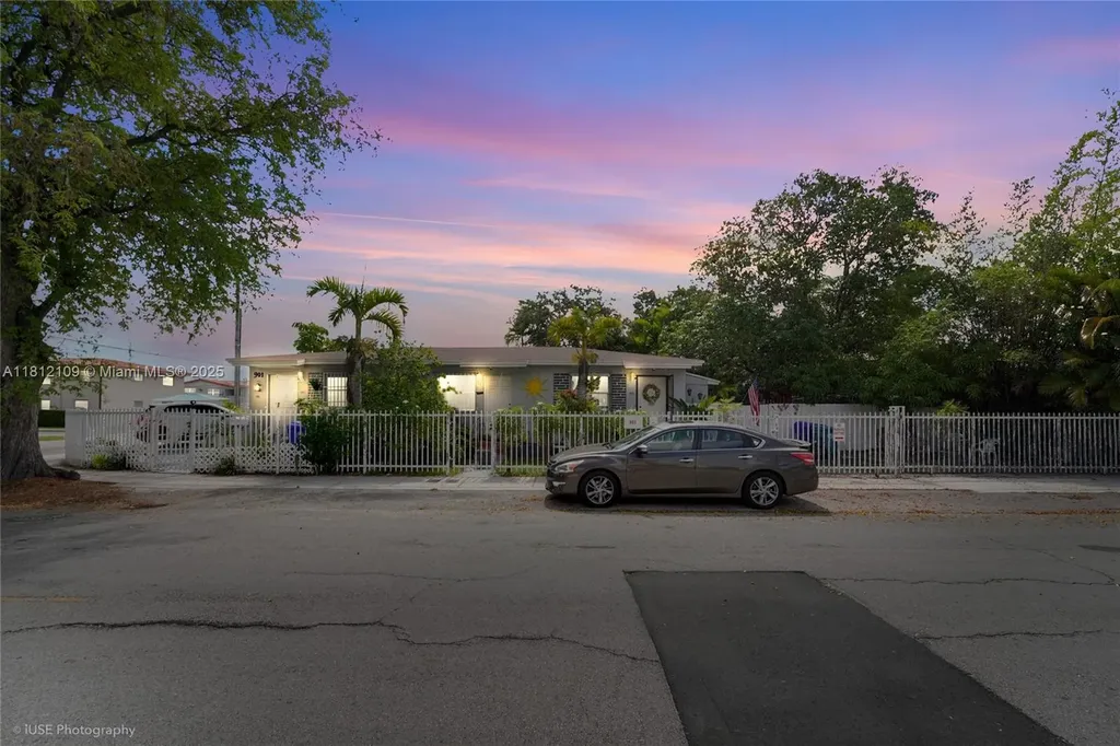 901 SW 34th Avenue Miami FL 33135