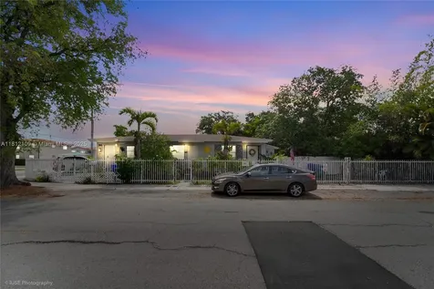 901 SW 34th Avenue Miami FL 33135