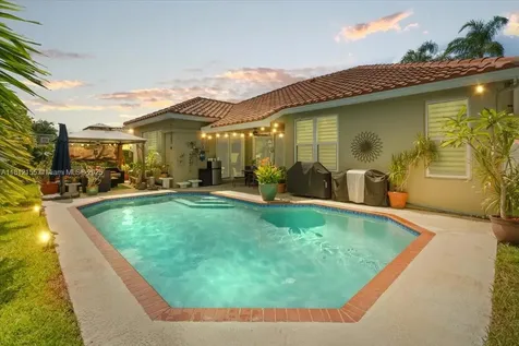 18342 NW 11th Street Pembroke Pines FL 33029