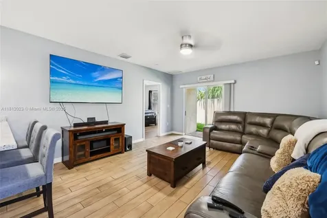 579 NE 6th Place Florida City FL 33034