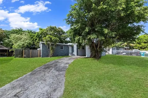 725 NE 178th Street Miami FL 33162