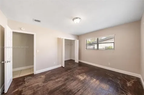 725 NE 178th Street Miami FL 33162