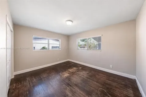 725 NE 178th Street Miami FL 33162