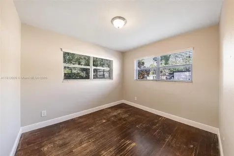 725 NE 178th Street Miami FL 33162