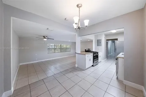 725 NE 178th Street Miami FL 33162