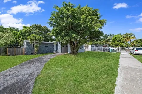 725 NE 178th Street Miami FL 33162