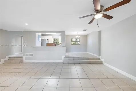 725 NE 178th Street Miami FL 33162