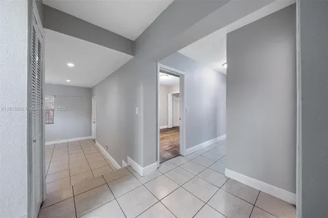 725 NE 178th Street Miami FL 33162