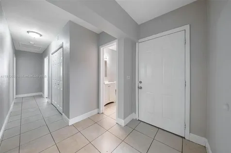 725 NE 178th Street Miami FL 33162