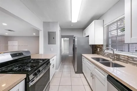 725 NE 178th Street Miami FL 33162