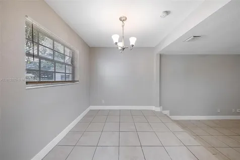 725 NE 178th Street Miami FL 33162