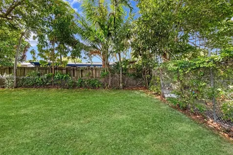 725 NE 178th Street Miami FL 33162