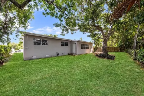 725 NE 178th Street Miami FL 33162