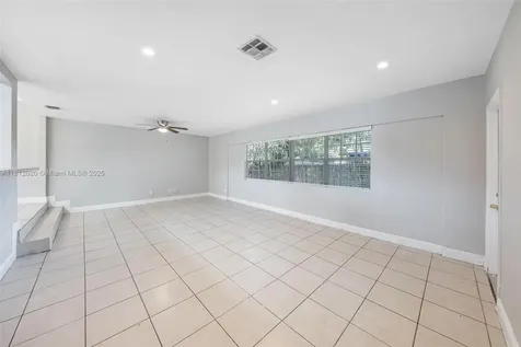 725 NE 178th Street Miami FL 33162
