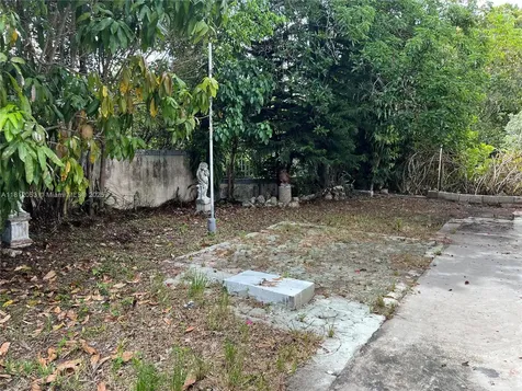 10831 SW 152nd Court Miami FL 33196