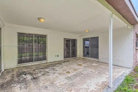 9353 SW 1st Place Boca Raton FL 33428