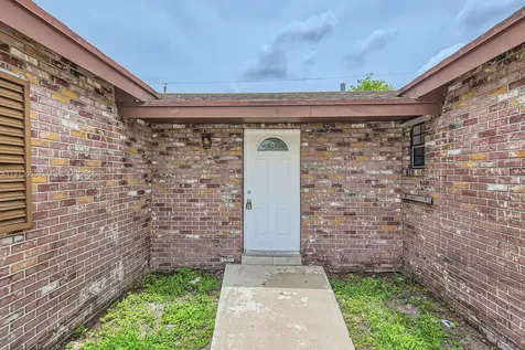 9353 SW 1st Place Boca Raton FL 33428