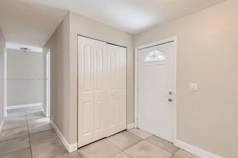 9353 SW 1st Place Boca Raton FL 33428