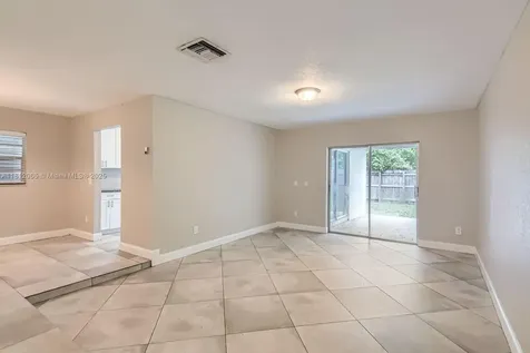 9353 SW 1st Place Boca Raton FL 33428