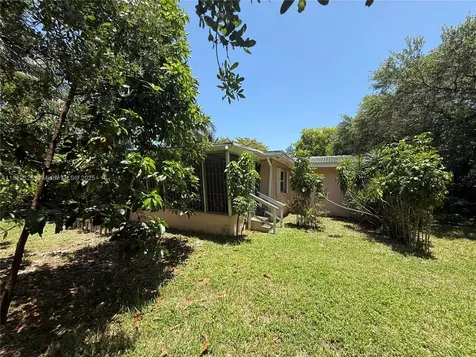 13240 NE 4th Avenue North Miami FL 33161