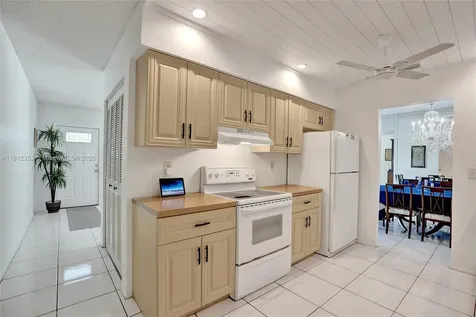 10106 NW 82nd Street Tamarac FL 33321