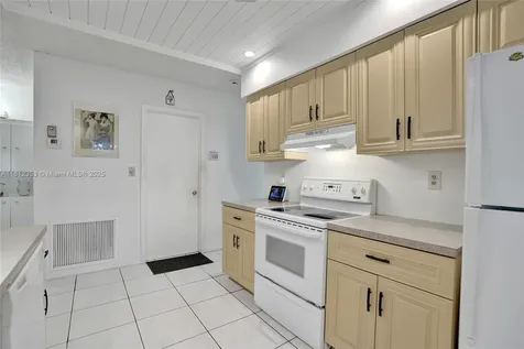 10106 NW 82nd Street Tamarac FL 33321