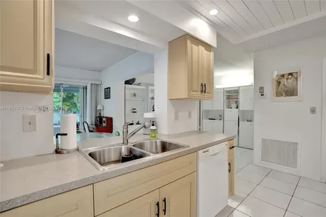 10106 NW 82nd Street Tamarac FL 33321