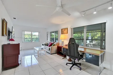 10106 NW 82nd Street Tamarac FL 33321
